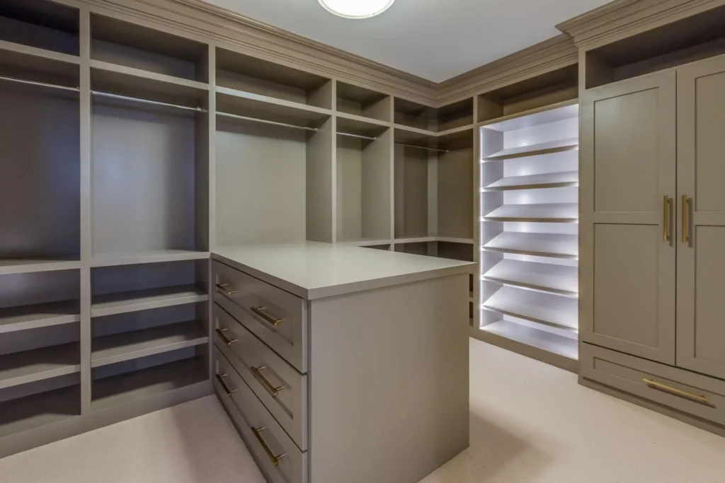 luxury closet custom design customdesign luxurydesign luxurycustomization closet bycvare